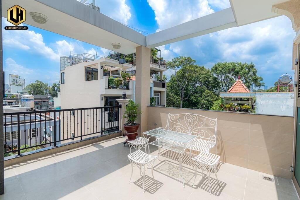 Luxury Home Sai Gon 2 Ho Chi Minh City Exterior photo